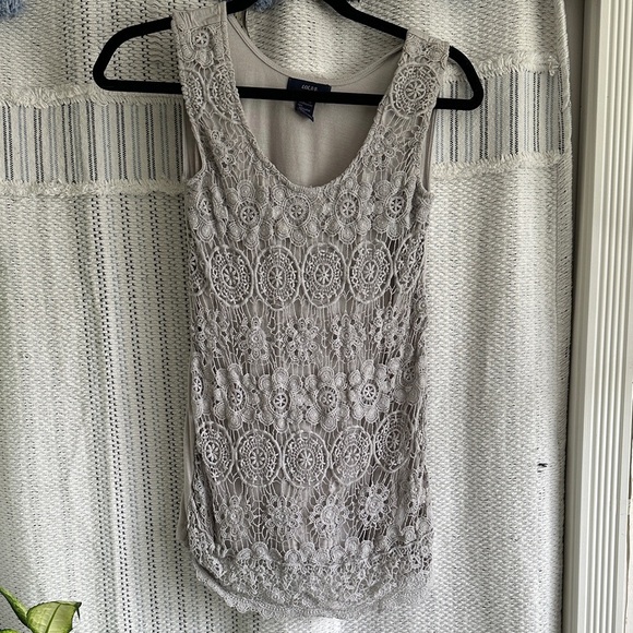 🌸Gray Lace Tank Top - Picture 1 of 6